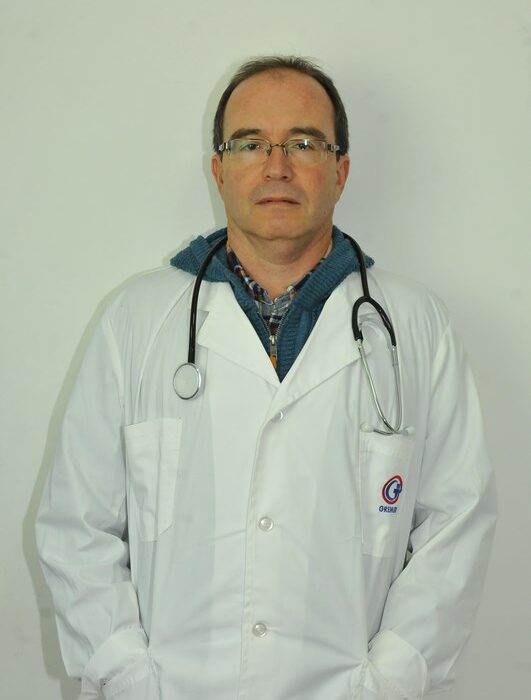 Dr. Gonzalo Comas